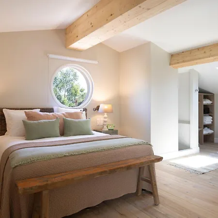 Hotel La Bastide D'antoine 4*