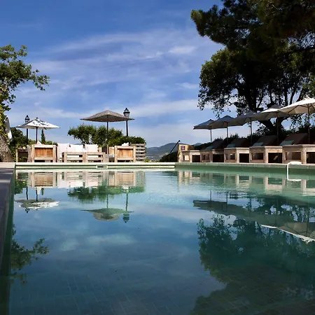 Hotel La Bastide D'antoine 4*