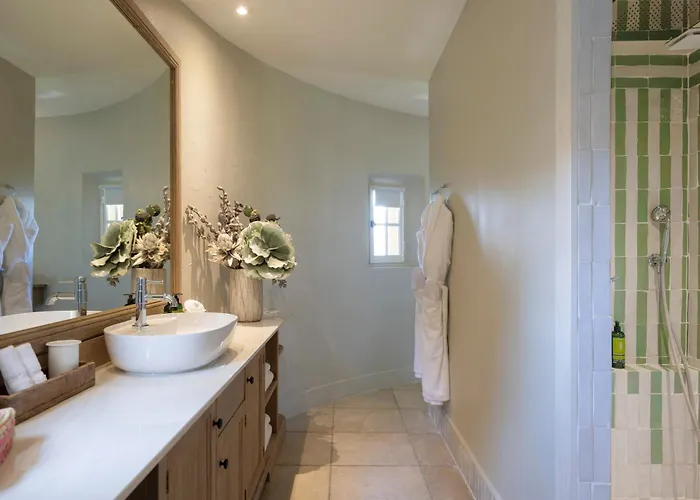 فندق La Bastide D'antoine 4*