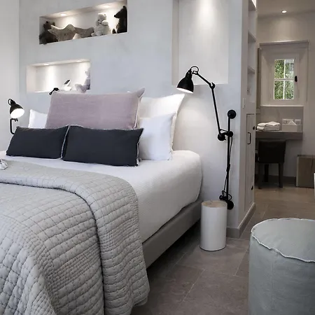 Hotel La Bastide D'antoine 4*
